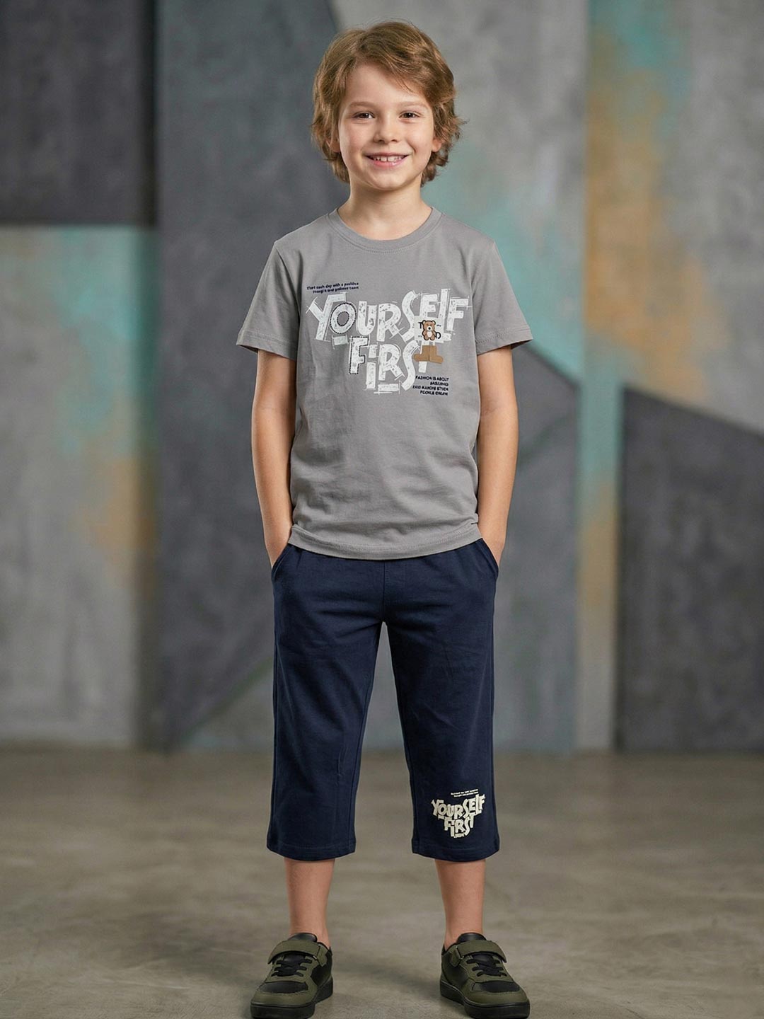 Boys printed half sleeve T-shirt with 3/4 pants set grey front view