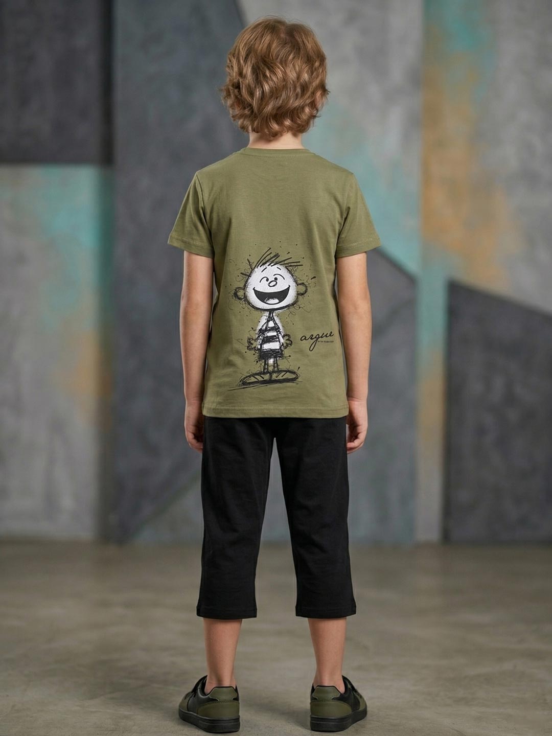 Boys printed half sleeve T-shirt with 3/4 pants set rifle green back view