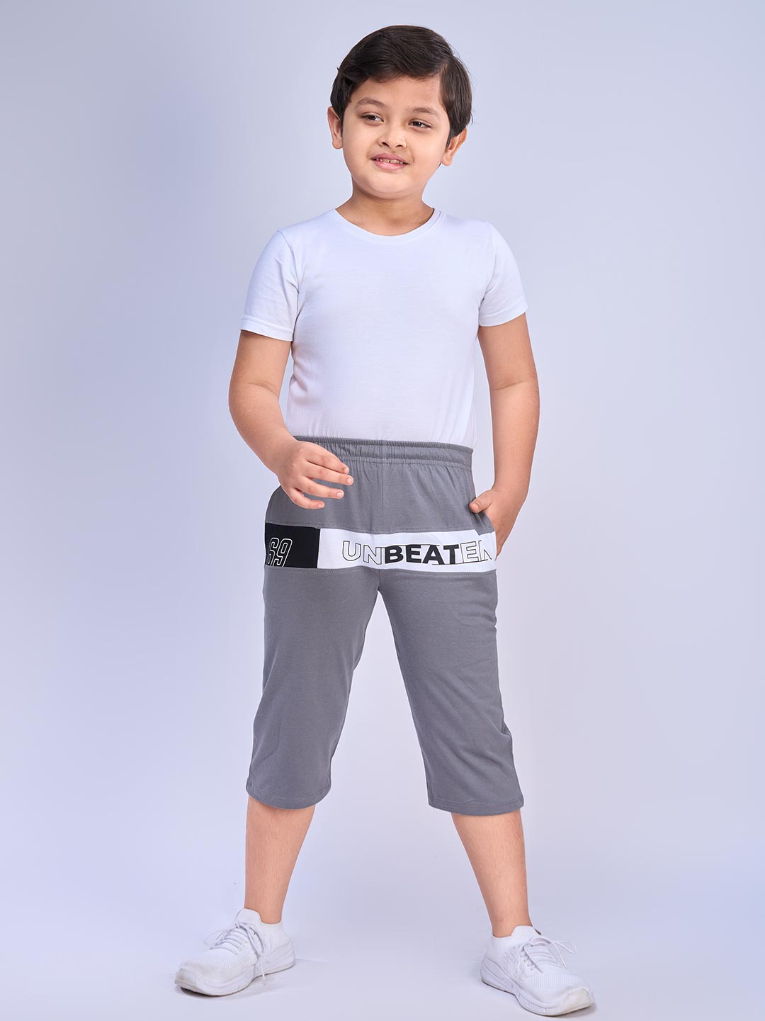 aston 3/4th pant for boys #color_grey-cloud