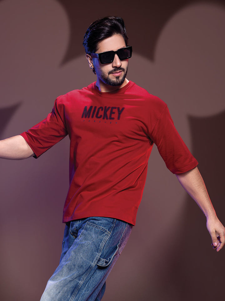 Disney printed down shoulder T-shirt for men color crimson