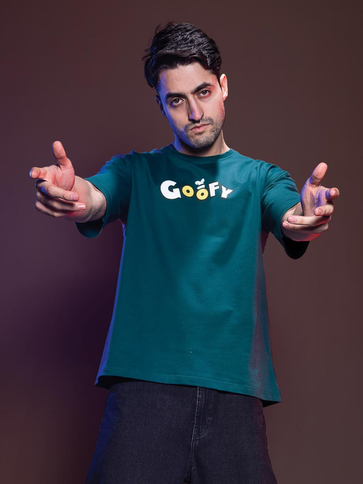 Disney printed down shoulder T-shirt for men color gable green