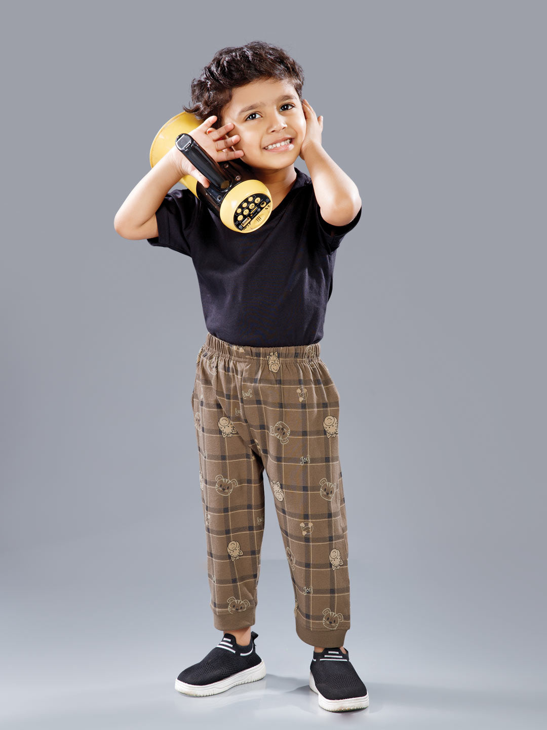 koko printed full pant for boys color judge grey