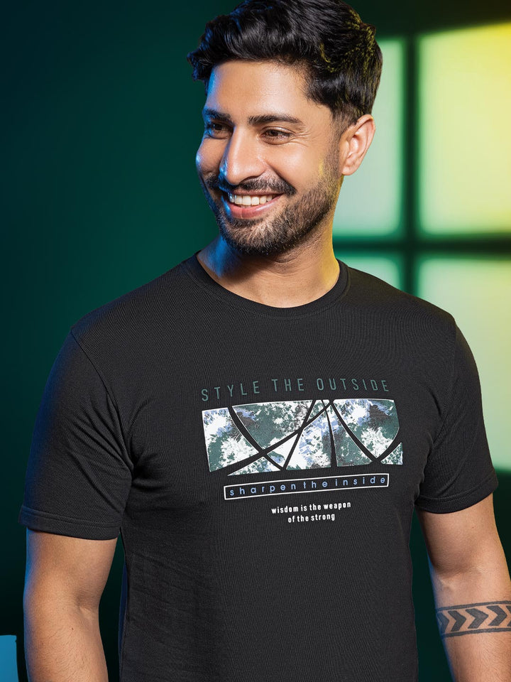 Mens round neck and half sleeve printed t-shirt color black