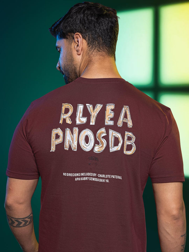 Mens round neck and half sleeve printed t-shirt color maroon
