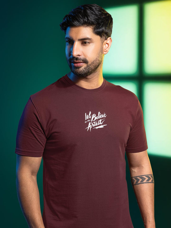 Mens round neck and half sleeve printed t-shirt color maroon