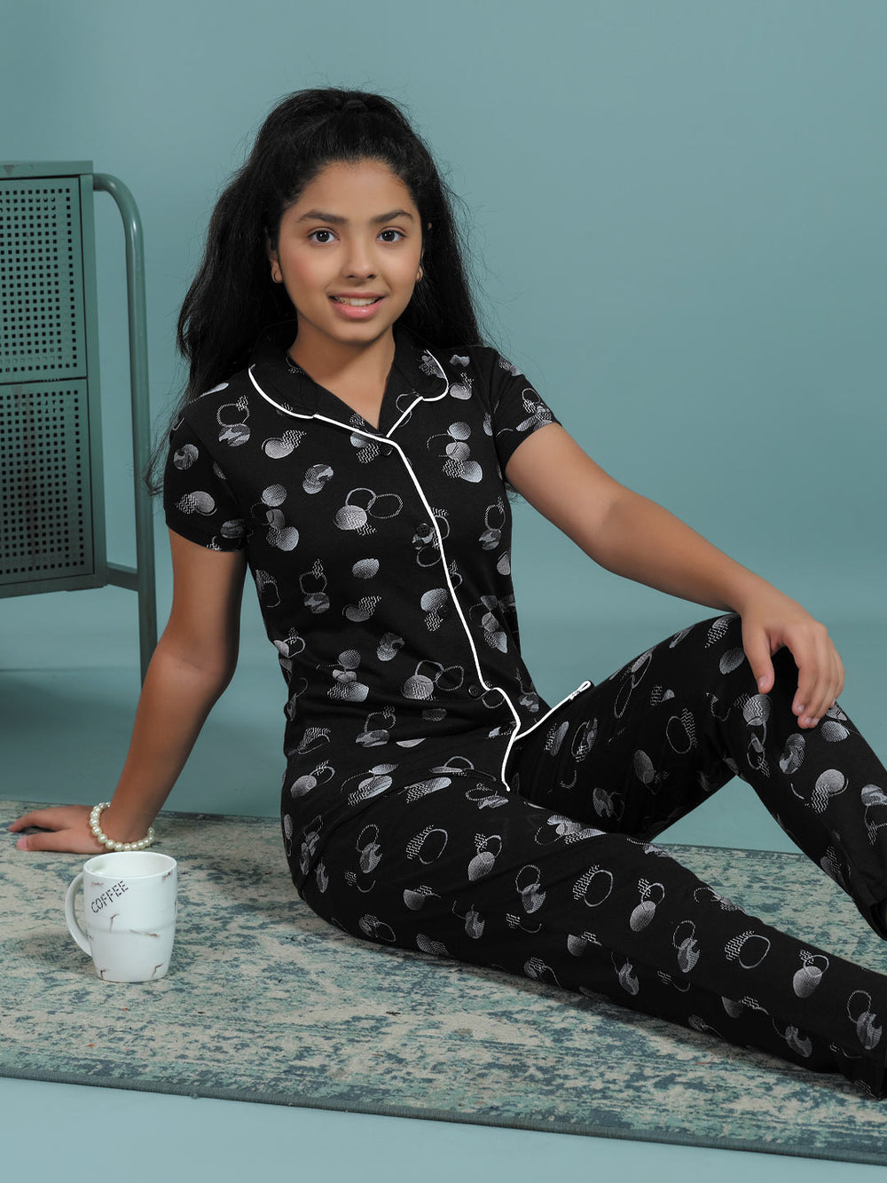 Rysa collar full pant nightwear set for girls black
