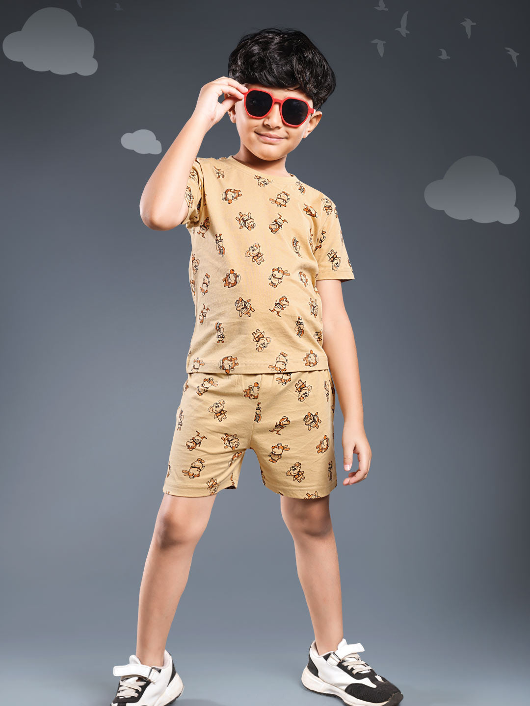 Printed boys shorts set round neck half sleeve t-shirt color coffee
