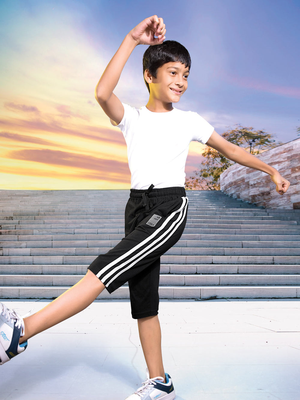 Trico 3/4th pant for boys color black