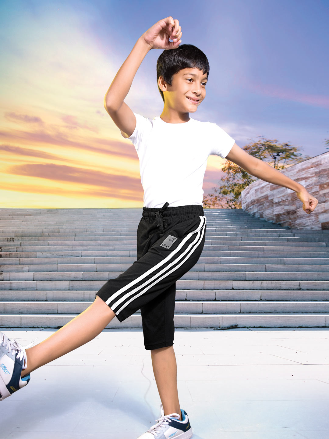 Trico 3/4th pant for boys color black