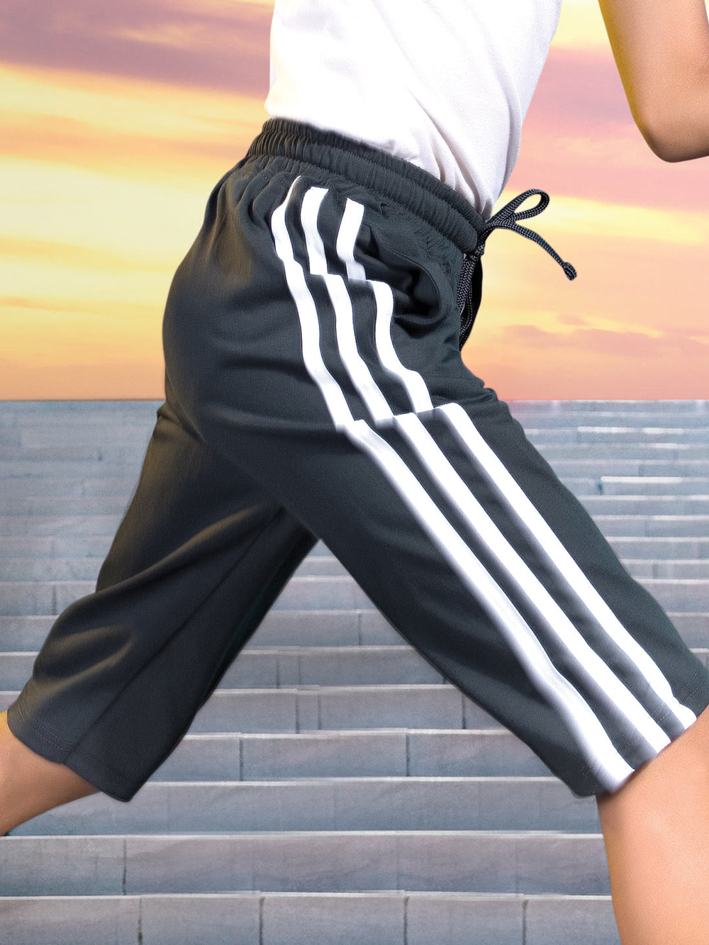 Trico 3/4th pant for boys color charcoal grey