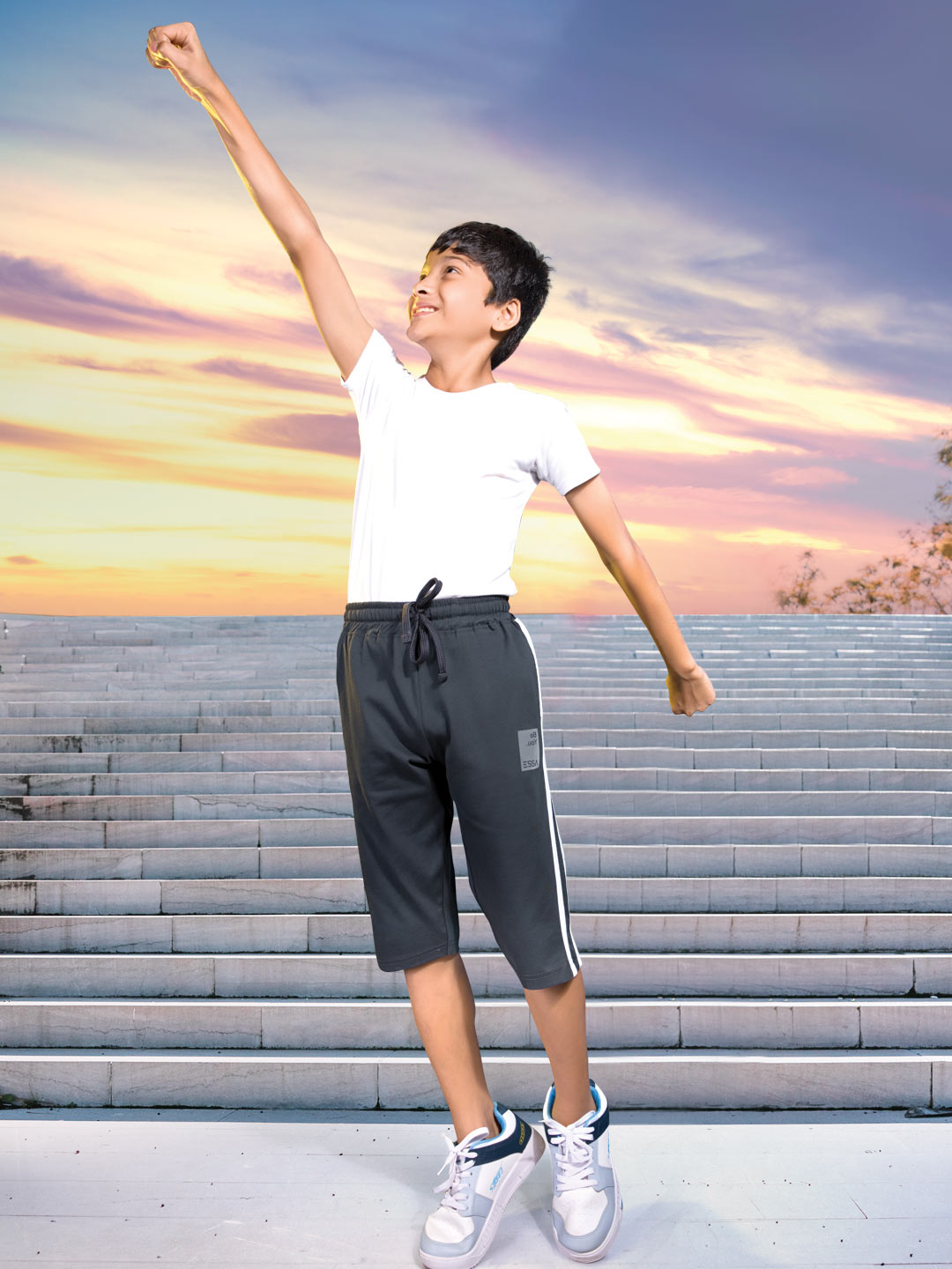 Trico 3/4th pant for boys color charcoal grey