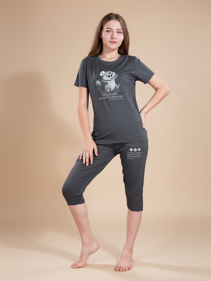 fg women printed 3/4th pant set round neck half sleeve casual wear color dove grey