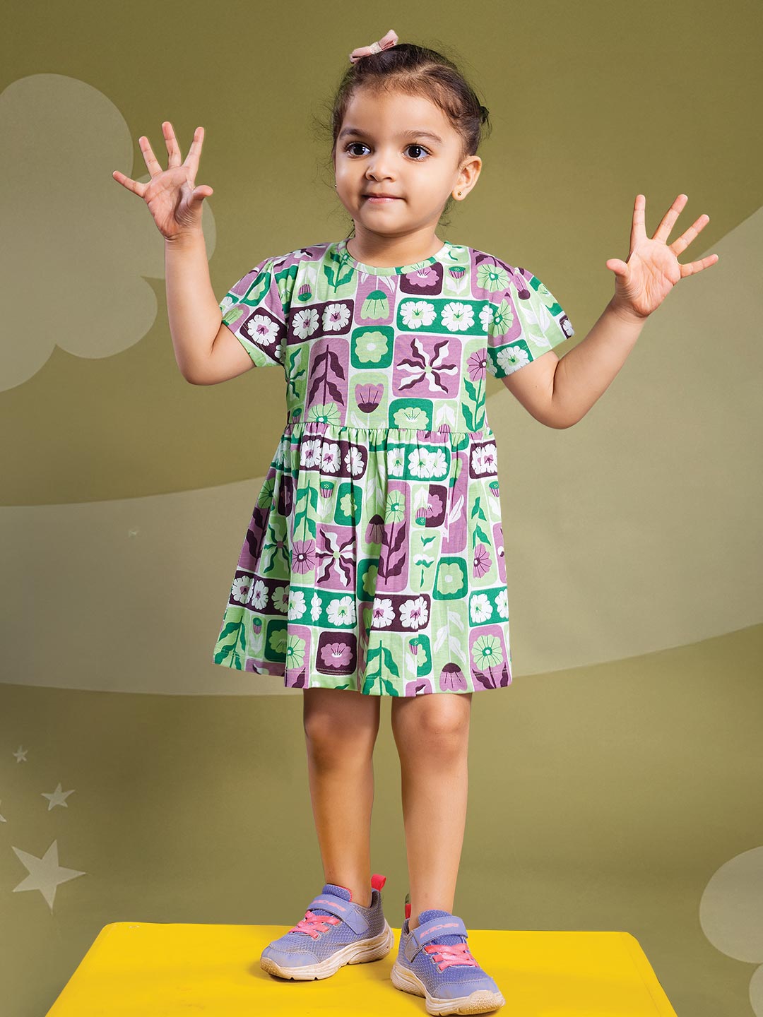 wonder girl munna munni frock for baby girls color frog green