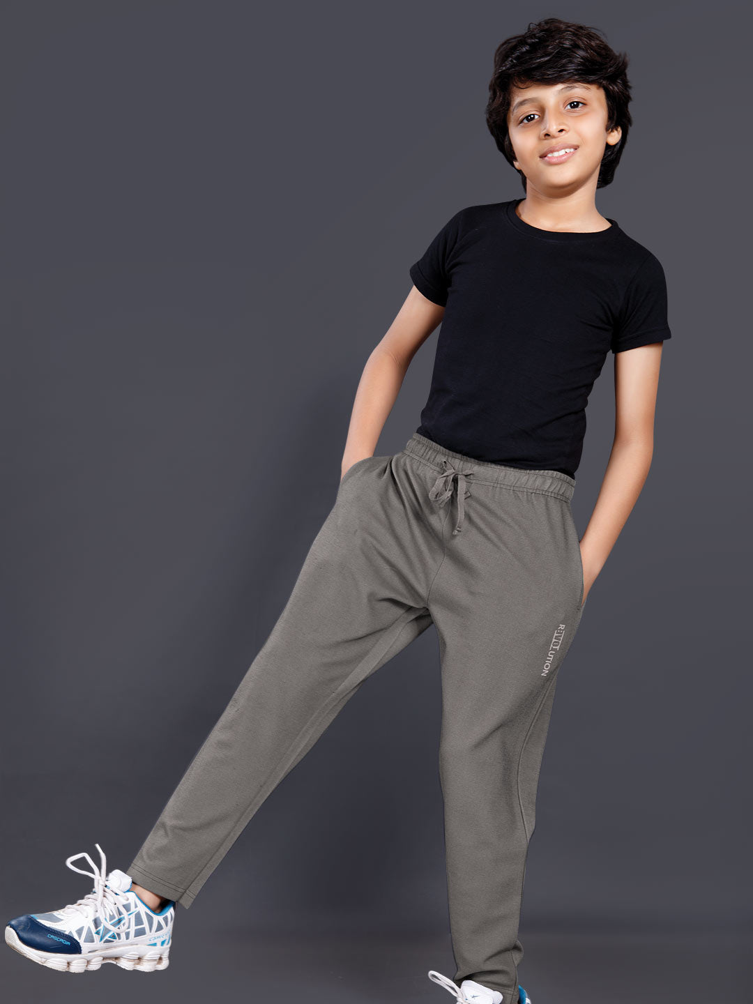 plain full pant for boys color bronco