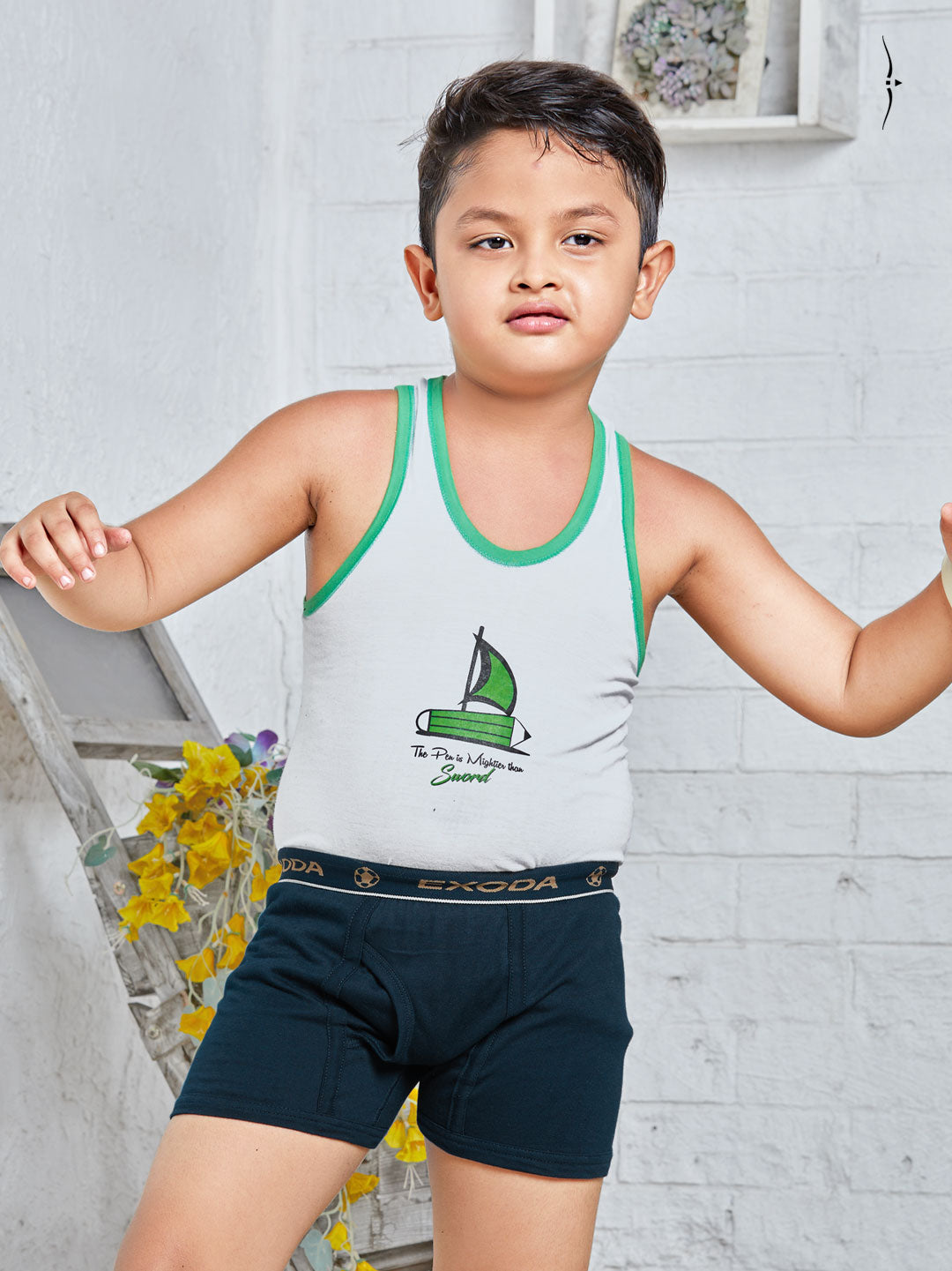 exoda folding trunk for boys dark green color-essa garments#color_gable-green