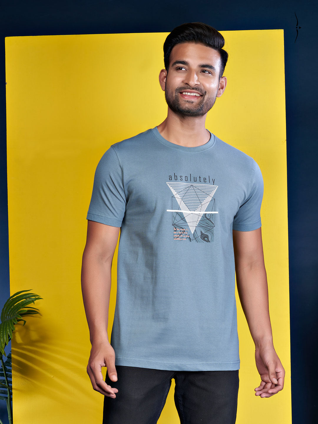 graphix crew neck t-shirt for mens light blue color-essa garments